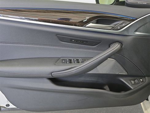 Certified 2023 BMW 530e 530e iPerformance w/ Premium Package image 23