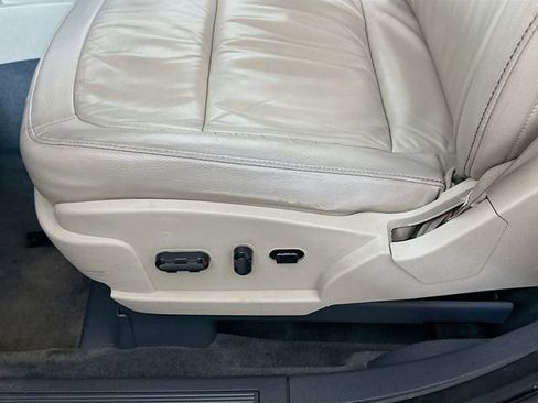 Used 2009 Ford Flex SEL image 17