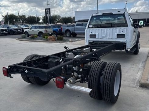 Used 2024 Ford F550 2WD Regular Cab Super Duty w/ XL Chrome Package image 7