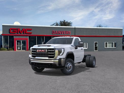 New 2025 GMC Sierra 3500 Pro w/ Convenience Package image 8