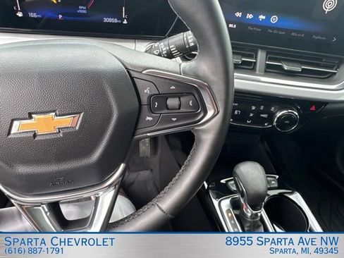 Used 2024 Chevrolet Trax LT w/ Driver Confidence Package FWD image 20