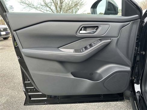 New 2026 Nissan Rogue SV image 14