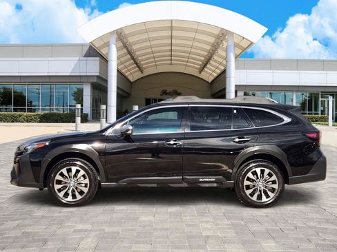 Used 2025 Subaru Outback Touring XT image 3