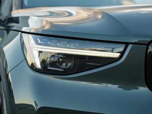 New 2026 Volvo XC40 B5 Ultra w/ Protection Package Premier image 13