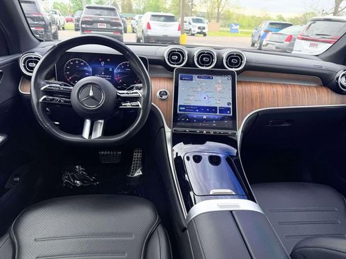 Used 2025 Mercedes-Benz GLC 300 4MATIC w/ AMG Line image 3