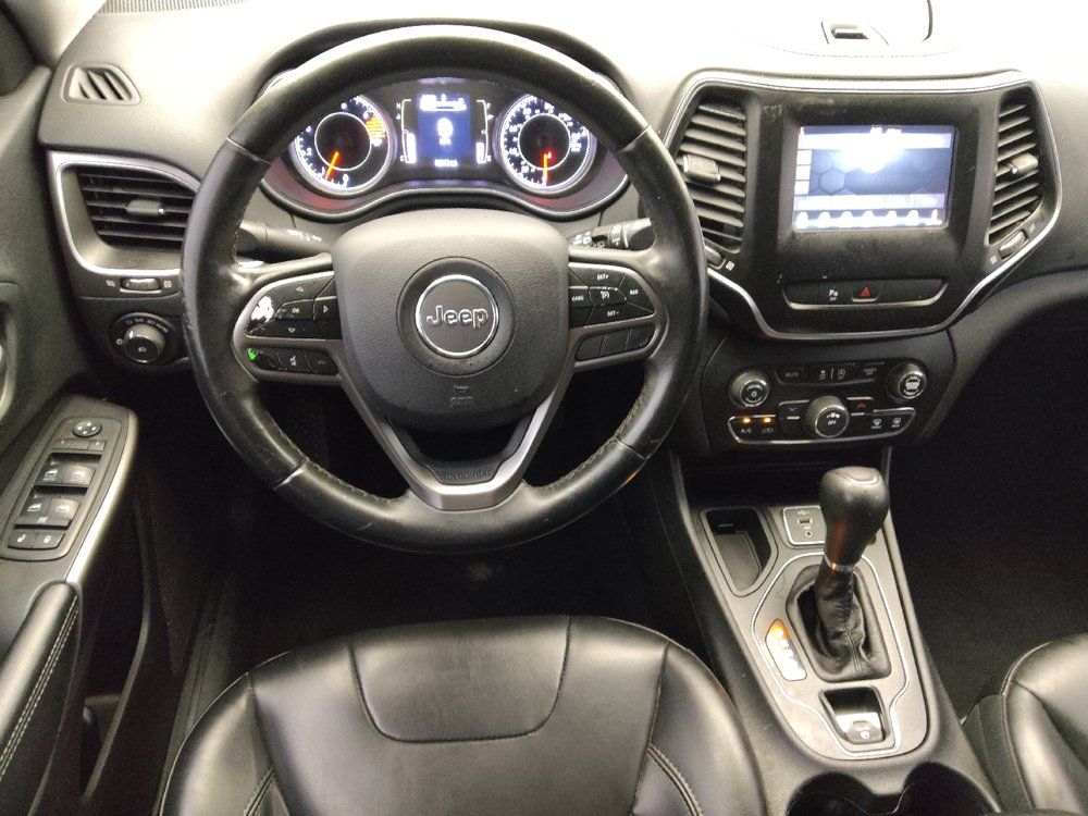Used 2019 Jeep Cherokee Latitude Plus FWD image 22