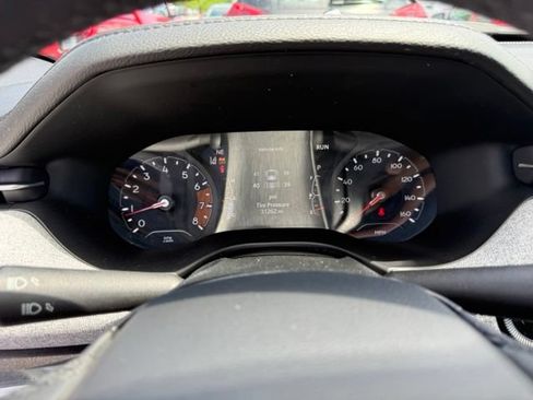 Used 2023 Jeep Compass Latitude w/ Sun and Sound Group AWD/4WD image 18