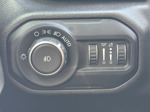 Used 2021 Jeep Wrangler Unlimited Rubicon AWD/4WD image 33
