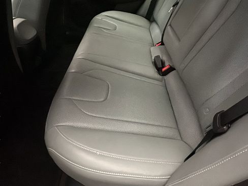 Certified 2024 Hyundai Elantra Limited image 14