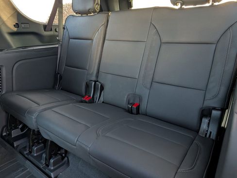 New 2026 Chevrolet Suburban High Country image 31