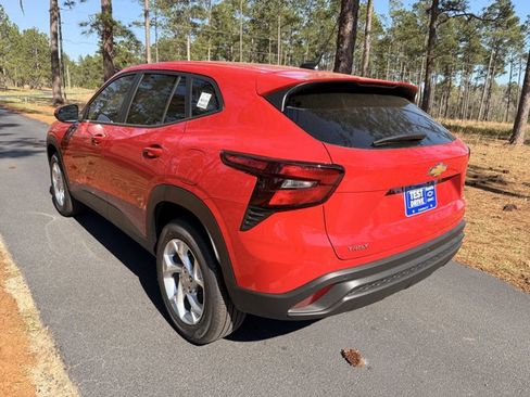 New 2026 Chevrolet Trax LS w/ LS Convenience Package image 3