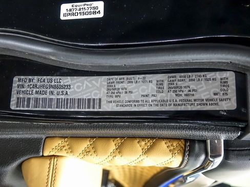 Used 2022 Jeep Grand Cherokee Summit image 32