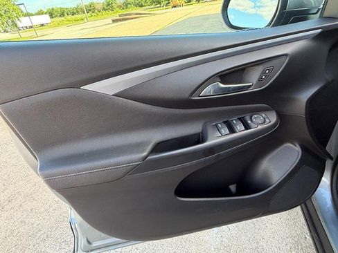 Used 2025 Buick Envista Preferred FWD image 22