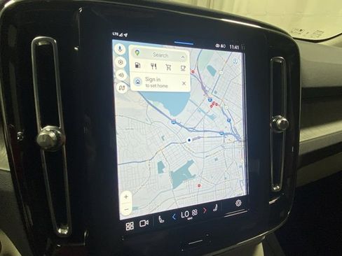 Certified 2023 Volvo XC40 B5 Plus w/ Driver Assist Package image 19