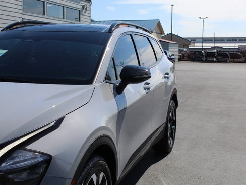Used 2023 Kia Sportage X-Line w/ X-Line Premium Package AWD/4WD image 12