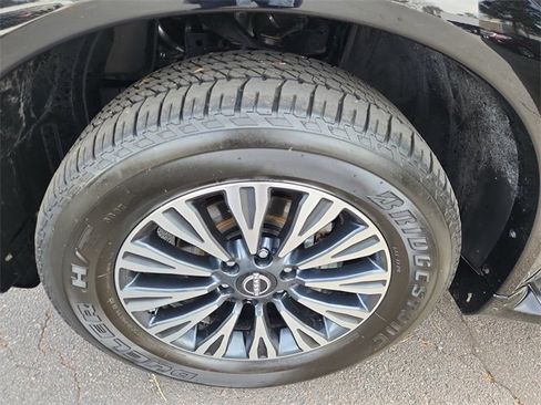 Certified 2023 Nissan Armada SL w/ Midnight Edition Package image 18