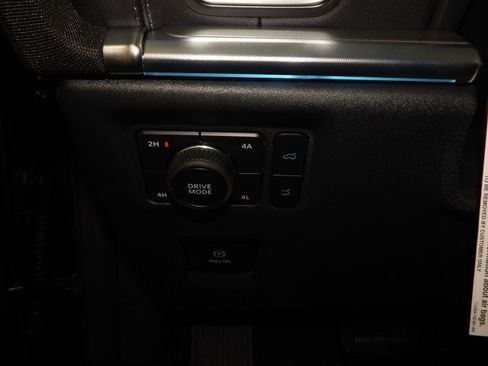 New 2025 Ford Expedition Platinum w/ Driver's Package image 23