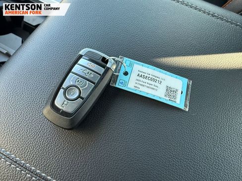 Used 2025 Ford F250 Lariat w/ Black Appearance Package image 43