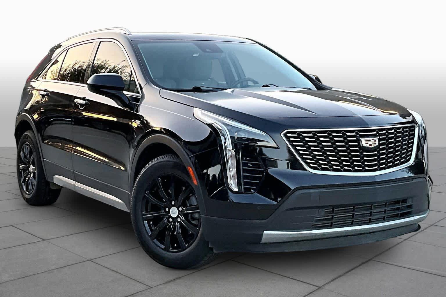 Used 2020 Cadillac XT4 Premium Luxury w/ Cold Weather Package FWD image 3
