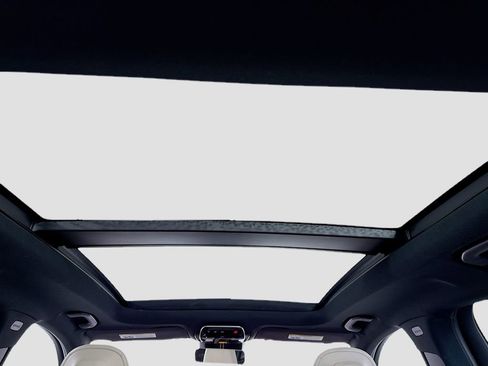 Used 2023 Mercedes-Benz GLC 300 4MATIC image 23