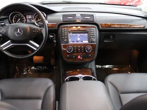 Used 2012 Mercedes-Benz R 350 4MATIC image 2