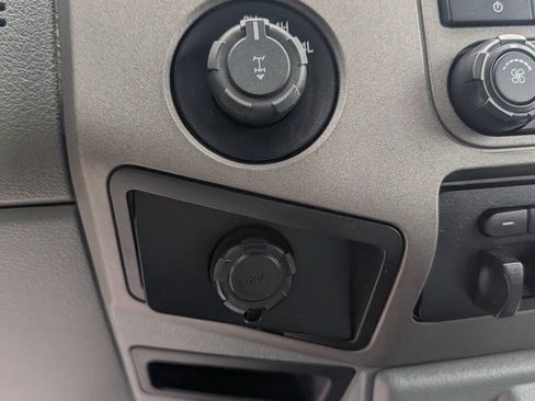 Used 2012 Ford F250 XLT AWD/4WD image 24
