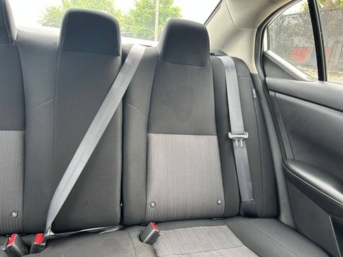Used 2025 Nissan Sentra SV FWD image 27