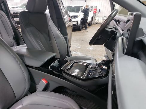 Used 2022 Lincoln Nautilus Reserve AWD/4WD image 10