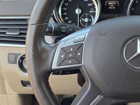 Used 2014 Mercedes-Benz GL 450 4MATIC image 31