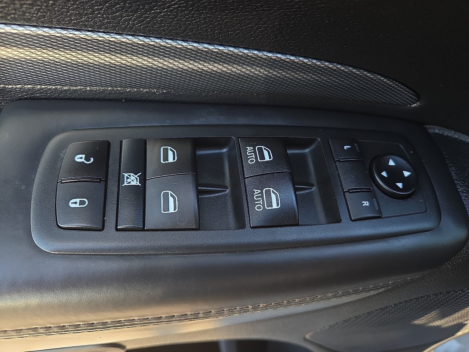 Used 2020 Dodge Durango R/T w/ Blacktop Package RWD image 16