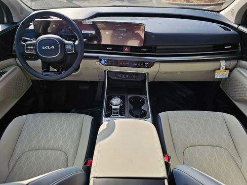 New 2026 Kia Carnival SX w/ SX Dark Edition Package image 9