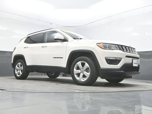 Used 2020 Jeep Compass Latitude w/ Popular Equipment Group AWD/4WD image 34