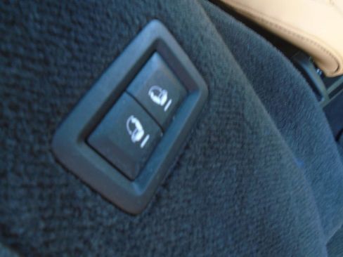 Certified 2024 Jeep Grand Cherokee L Summit w/ Luxury Tech Group V image 13