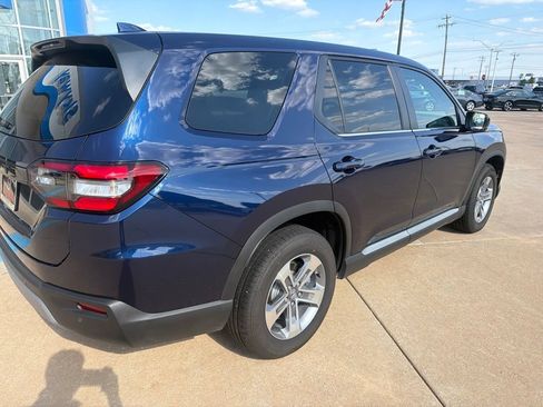 Certified 2025 Honda Pilot EX-L image 10