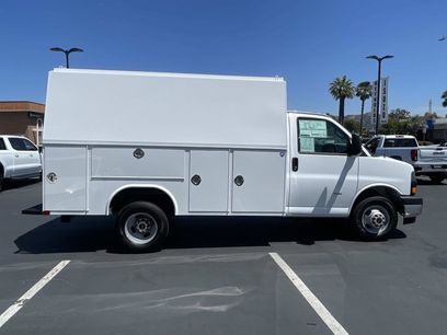 New 2026 GMC Savana 3500 w/ Power Convenience Package