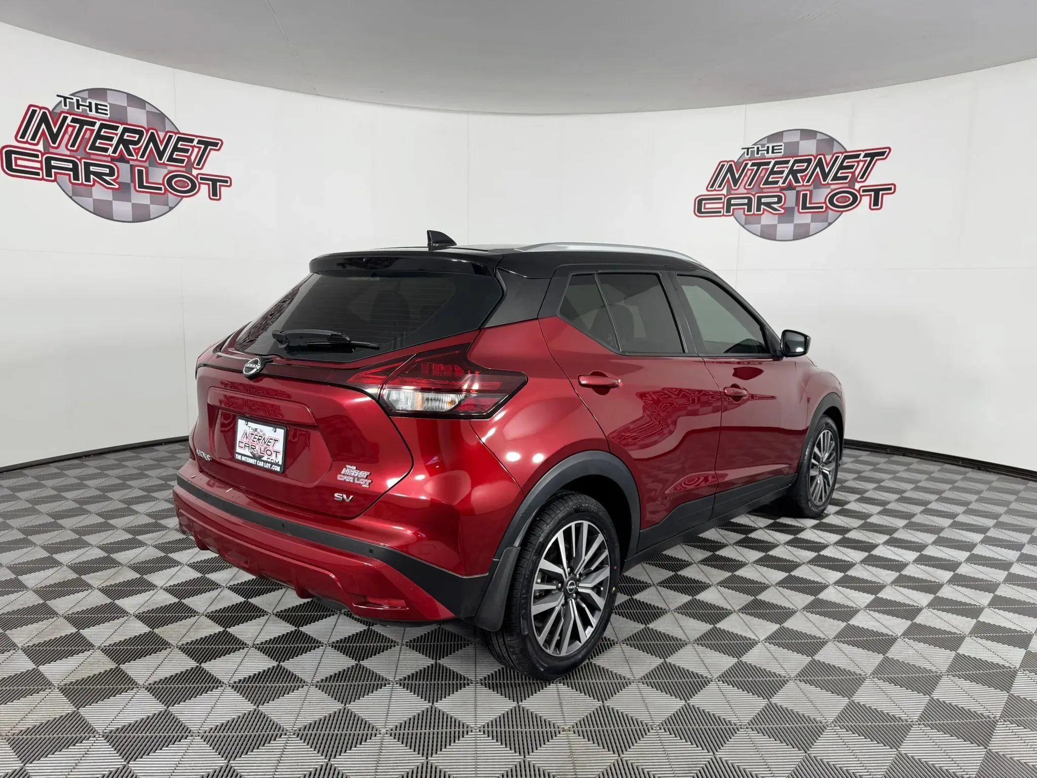 Used 2023 Nissan Kicks SV FWD image 7