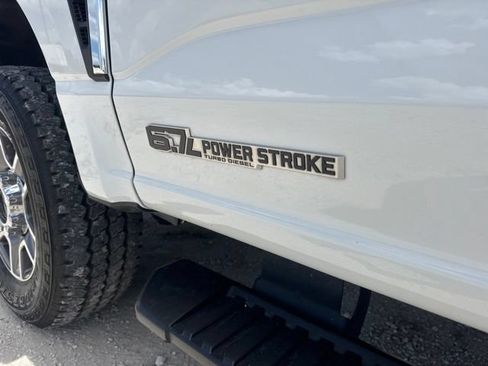 Used 2025 Ford F250 XLT w/ FX4 Off-Road Package AWD/4WD image 9