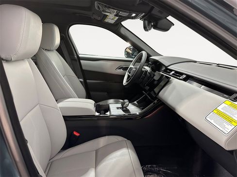 New 2026 Land Rover Range Rover Velar Dynamic SE image 15