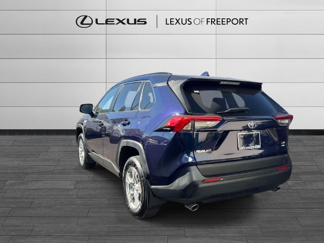Used 2019 Toyota RAV4 XLE w/ All Weather Liner Package AWD/4WD image 4