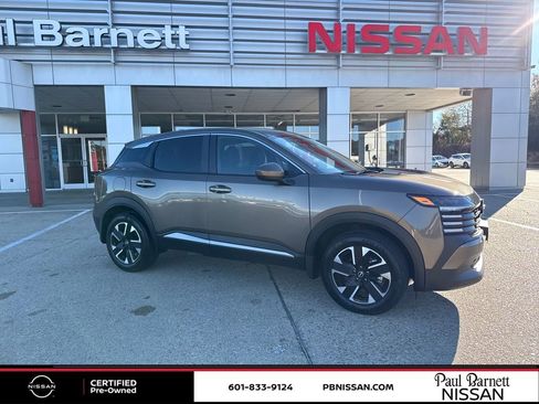 Certified 2025 Nissan Kicks SV image 14