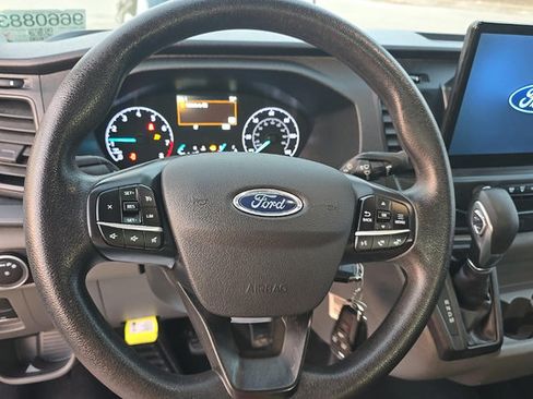 Used 2022 Ford Transit 150 Low Roof RWD image 7