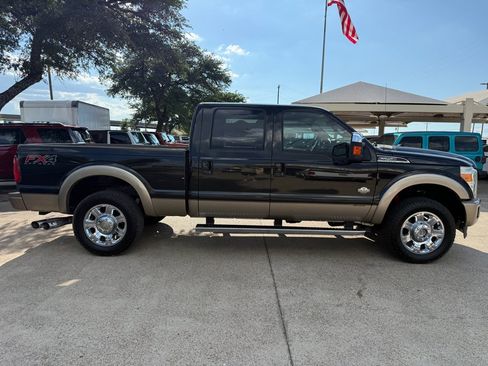 Used 2013 Ford F250 King Ranch w/ King Ranch w/Chrome Pkg AWD/4WD image 8