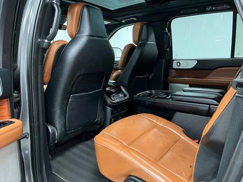 Used 2018 Lincoln Navigator L Reserve AWD/4WD image 46