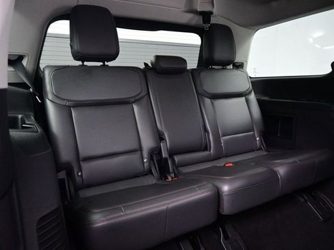 Used 2025 Ford Expedition Active image 32