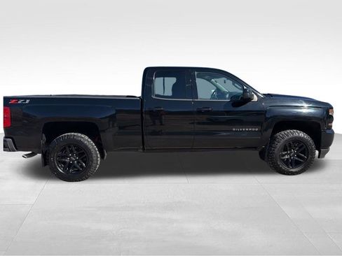Used 2019 Chevrolet Silverado 1500 LT w/ All Star Edition image 7