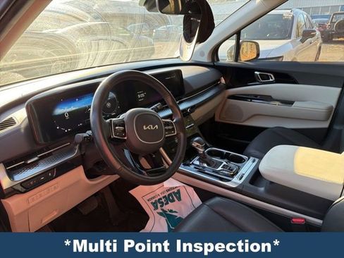 Used 2024 Kia Carnival SX Prestige image 4