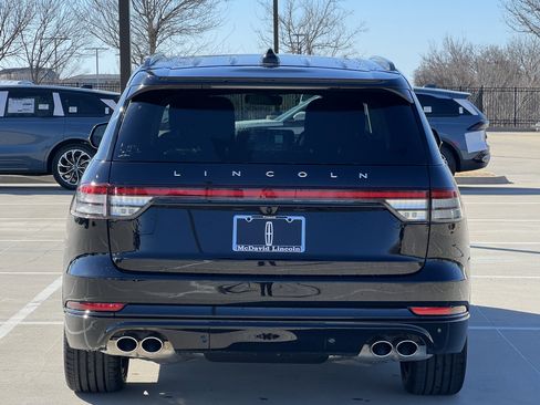New 2026 Lincoln Aviator Reserve image 8