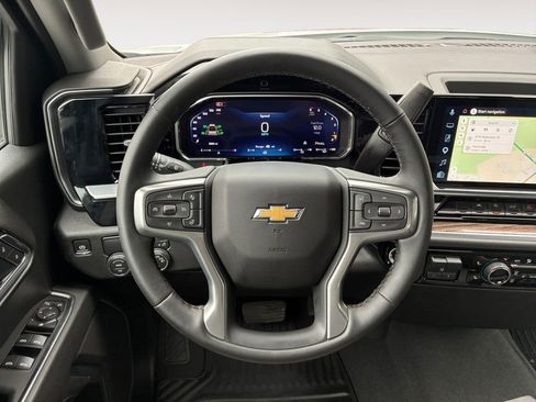 Used 2026 Chevrolet Silverado 1500 LT RWD image 12