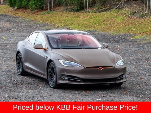 Used 2018 Tesla Model S 100D image 12