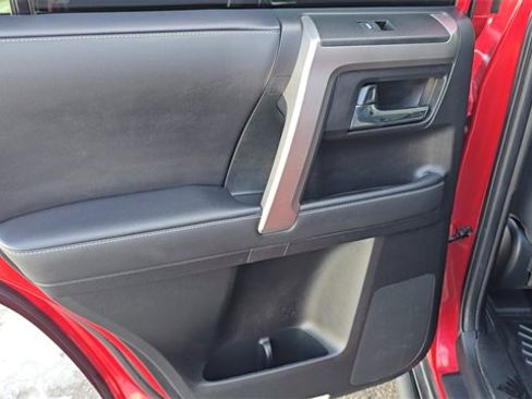 Used 2020 Toyota 4Runner SR5 image 15